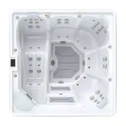 Le Spa 7 places D230 présente un design carré et blanc avec plusieurs sièges et de nombreux jets d'eau. L'intérieur est brillant et épuré, avec un panneau de commande électronique sur le pourtour. Il offre une détente ultime pour sept personnes.