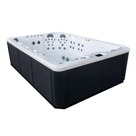 Le Spa 10 places D354 est un grand spa rectangulaire avec un intérieur blanc, des panneaux extérieurs noirs et de multiples jets d'eau et commandes le long des parois intérieures.